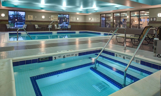 North Syracuse Hotel | Hampton Inn & Suites Syracuse North Airport Area