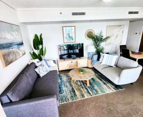 Brisbane Central Business District Apartment | Hampton's Haven on Level 17 in Casino Towers