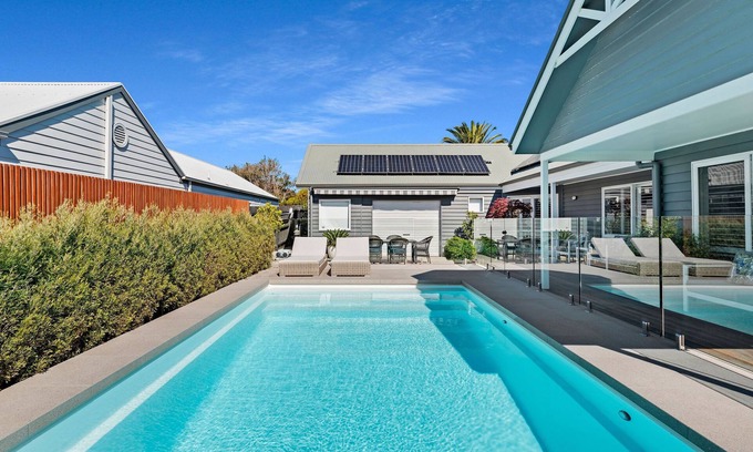 Sorrento House | Hamptons Resort: 3 BR, 2 BA House in Sorrento, Sleeps 6