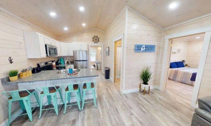 Belfast Apartment | Harbor View Cottage - Unit A