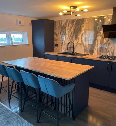 Ardrossan Apartment | Harbour bliss