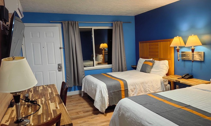 Regional District of Nanaimo Hotel | Harbour Light Motel
