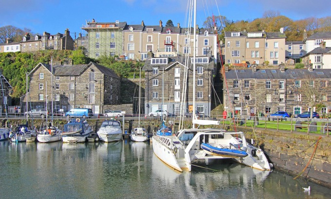 Borth-y-Gest Cottage | Harbour Station View