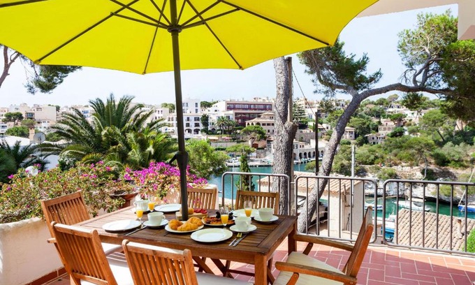 Cala Figuera Apartment | Harbour view 1