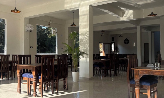 Chachian Hotel | Hardev Residency