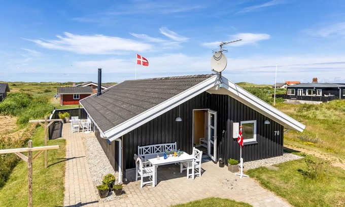 Lakolk House | "Hariet" - 300m from the sea by Interhome