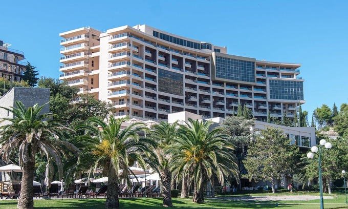 Budva Apartment | Harmonia Colours