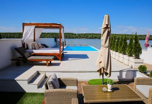 Mladenovac Villa | Harmonija na Dunavu