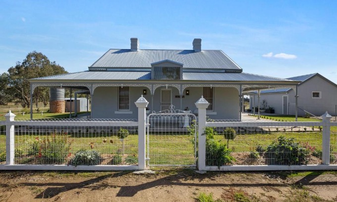 Indigo Valley House | Hart Cottage Farm Stay in Indigo Valley