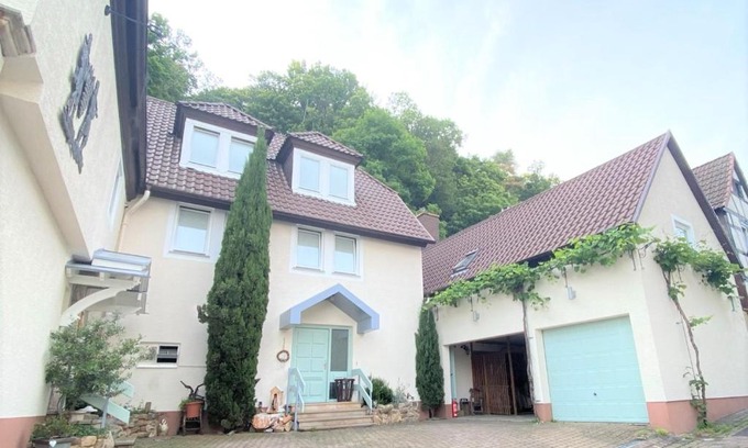 Gleisweiler Hotel | Haus am Heiner Geißler Platz by Landgasthof Zickler