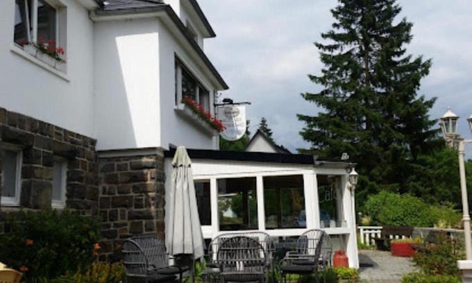 Hallenberg Bed & Breakfast | Haus Am Steinschab