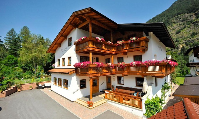 Haiming House | Haus Gisela