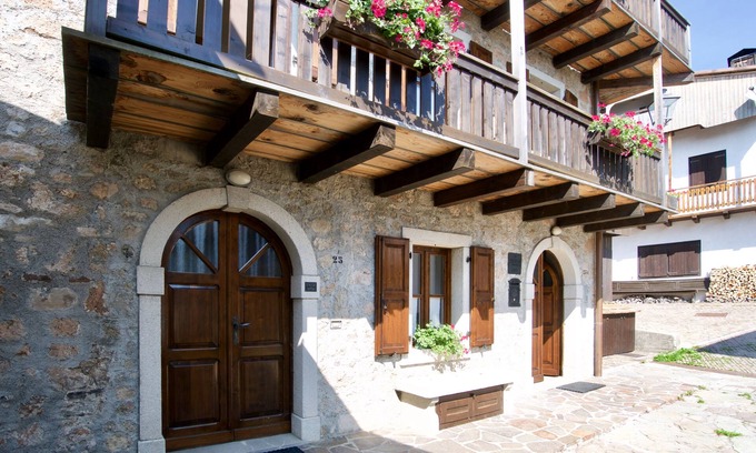 Sauris di Sopra Apartment | HAUS PA 'SEFN ACCOMMODATION "TOUCH EARTH"