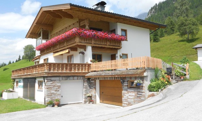 Steinberg am Rofan Bed & Breakfast | Haus Panorama