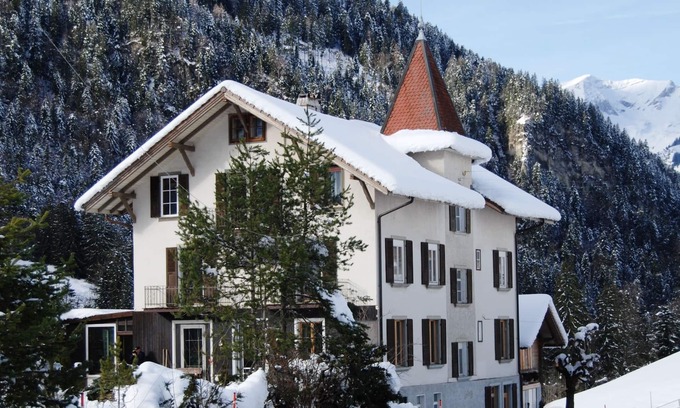 Kiental Bed & Breakfast | Haus Schonegg BnB Swiss Alpine Paradise