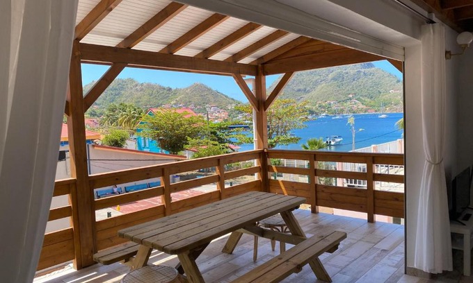 Terre-de-Haut Apartment | Haut de villa Taalia