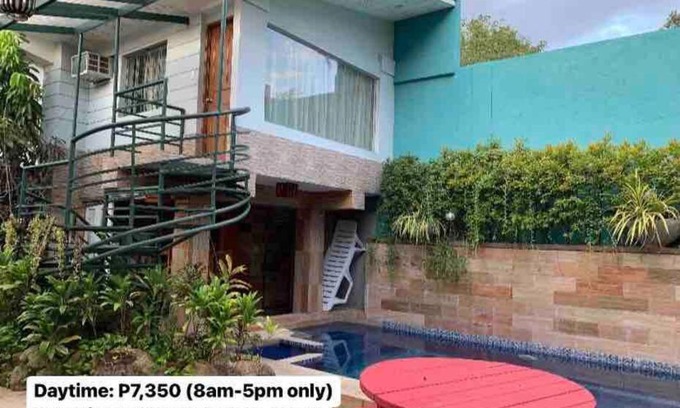 Marikina Villa | Have a splashing good time!