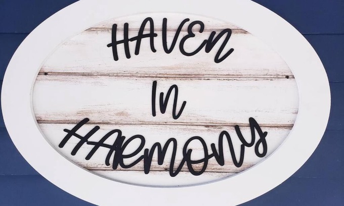 New Harmony House | Haven In Harmony. Entire 840SQFT Cottage. Sleeps 4