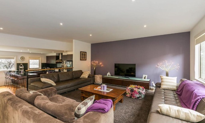 Anglesea House | Haven On Harvey - BYO Linen