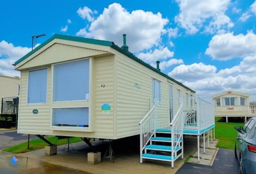 Flamborough Cabin | Haven Thornwick Bay - kestrel quays