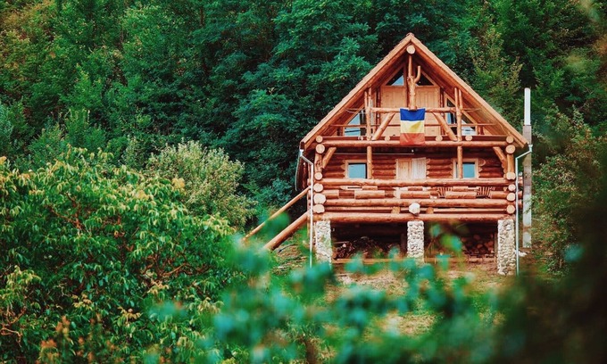 Pesteana Cabin | Havens Treehouse Transylvania