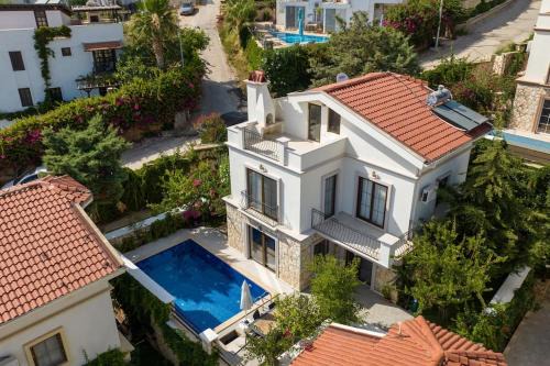 Kalkan Villa | Havuzu, plajı, bahçesi ve olağanüstü manzarasıyla…