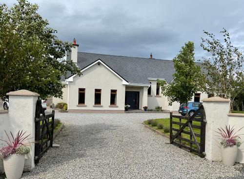 Dromore West Bed & Breakfast | Hazeltree Lodge