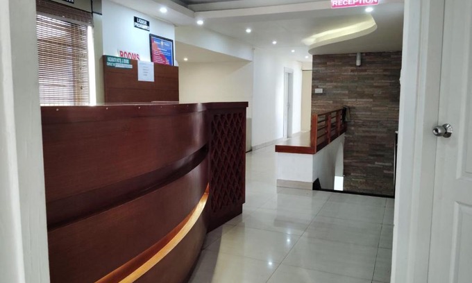 Nullatanni Hotel | HAZRATH INN