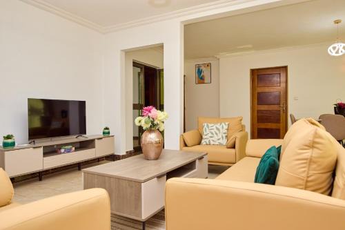 Pointe-Noire Apartment | Hcimmo