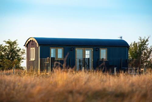 Pentrefelin Other | Head For The Hills Glamping - Shepherd's Hut