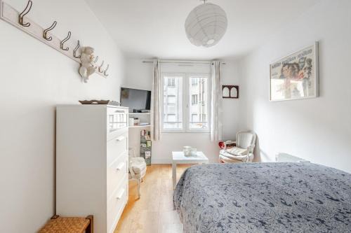 Quartier de l'Horloge Apartment | Heart of Paris III, Le Marais - Charming Apartment