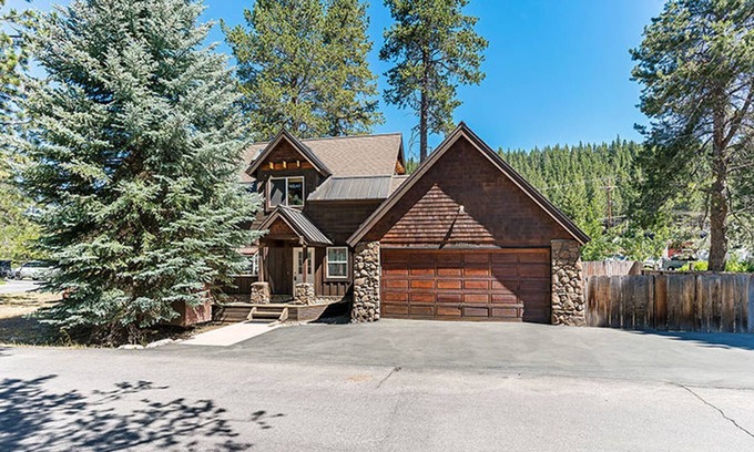 Truckee House | Heart of Truckee by Tahoe Mountain Properties