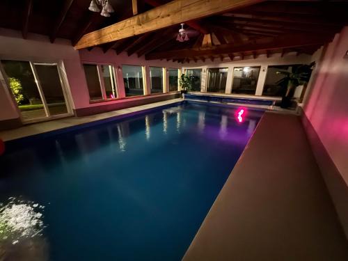 Saint-Placide House | Heated Indoor Pool - Maison au Bord du Lac