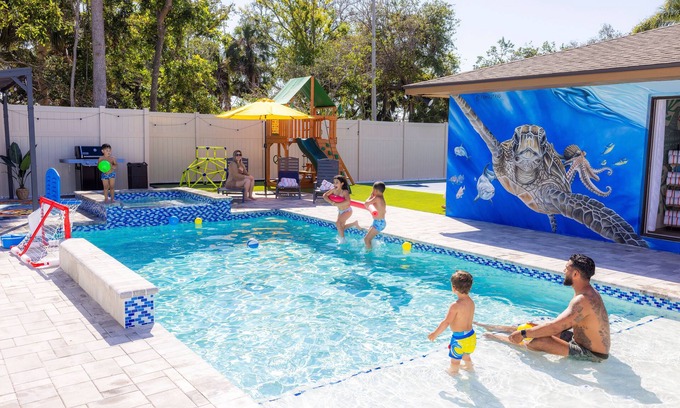 West Bradenton House | Heated Pool + Hot Tub Family Retreat Near AMI