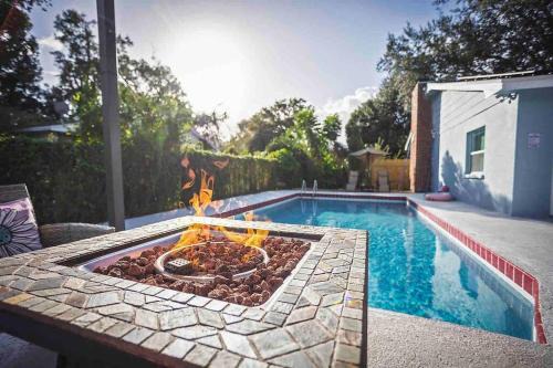 Seffner Community Alliance House | Heated Pool in Private House w/Fire Pit