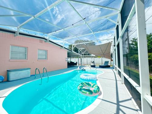 Hampton Homes House | Heated Pool, Lush Breezeway, Bikes, BBQ, Near Beach