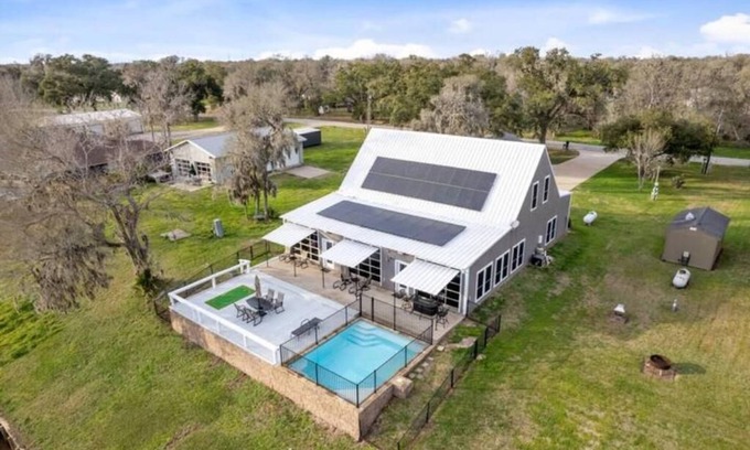 Brazoria House | Heated Pool, River Front, Sleeps 15, Pool Table, Open Space, PAC Man, more