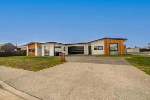 Twizel Apartment | Heavenly Hideaway, House B
