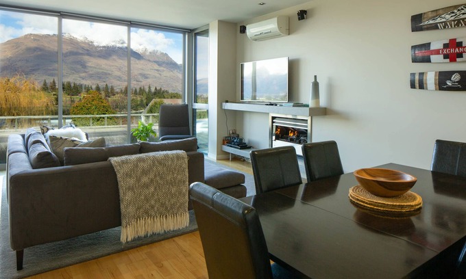 Queenstown Apartment | Hello QT Pounamu