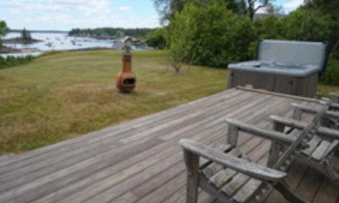 Port Clyde House | Heluvaspot