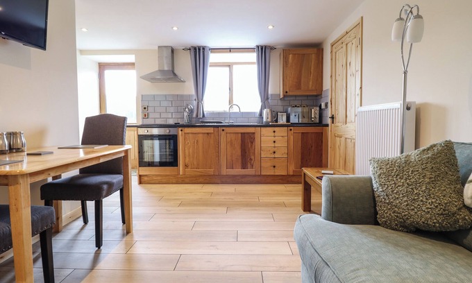 Llanwddyn Cottage | Hen Blaid