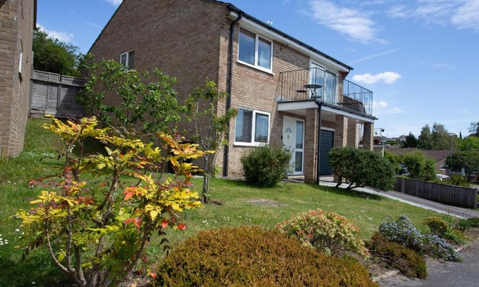 Corfe Mullen House | Henbury Hide