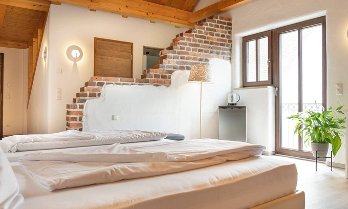 Buttenwiesen Hotel | Henrys Sleeping Buttenwiesen