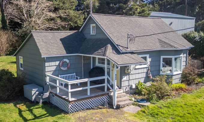 Seal Rock House | Heron Beach Cottage - peaceful relaxation