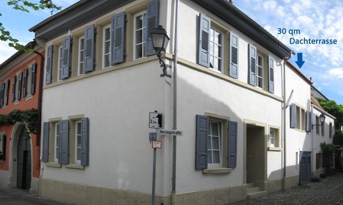 Freinsheim House | Herzogstraße - holiday house - holiday house, shower and bath, toilet, non-smoking