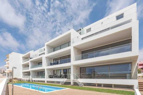 Praia da Luz Apartment | Hibisco is a modern apartment, 5min walk to beach