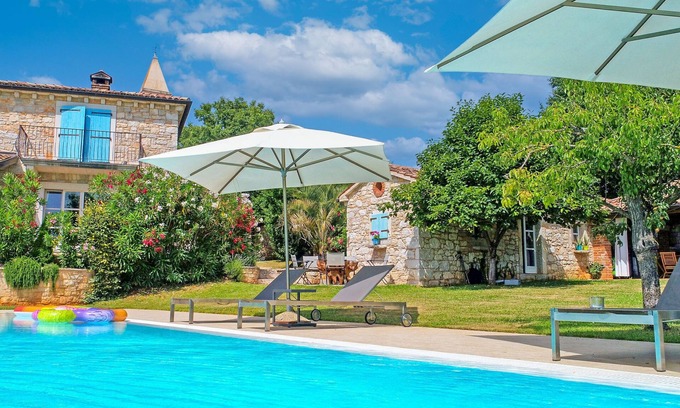 Labinci House | Hibiskus by Interhome