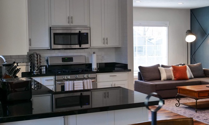 East Millcreek House | Hidden gem in Millcreek With Patio & Outdoor Fireplace Near Resorts