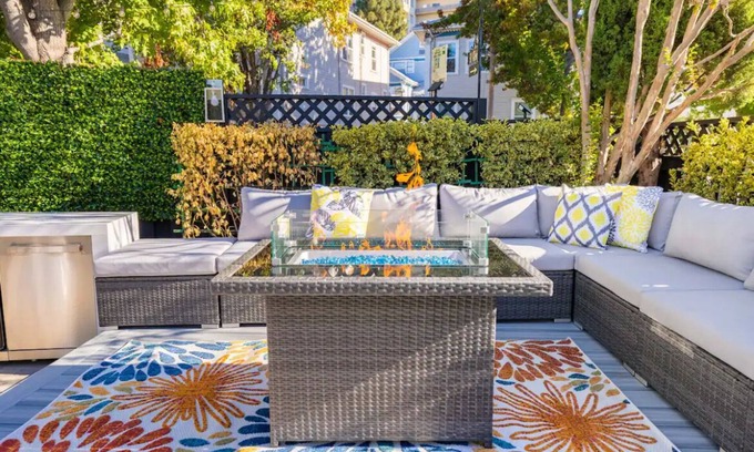 Piedmont House | Hidden Gem - Luxury Living - Walk Everywhere