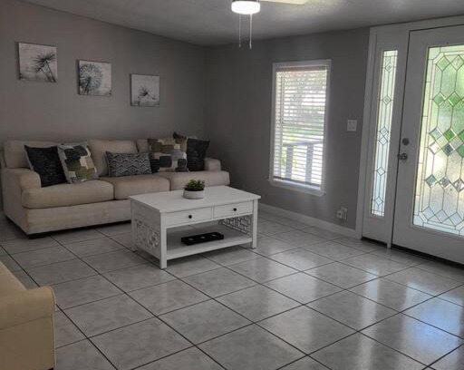 Gibsonton House | Hidden Oaks